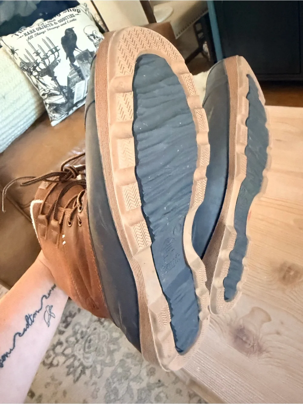 Kamik Women’s Insulated Brown suede and leather lace-Up Winter Boots